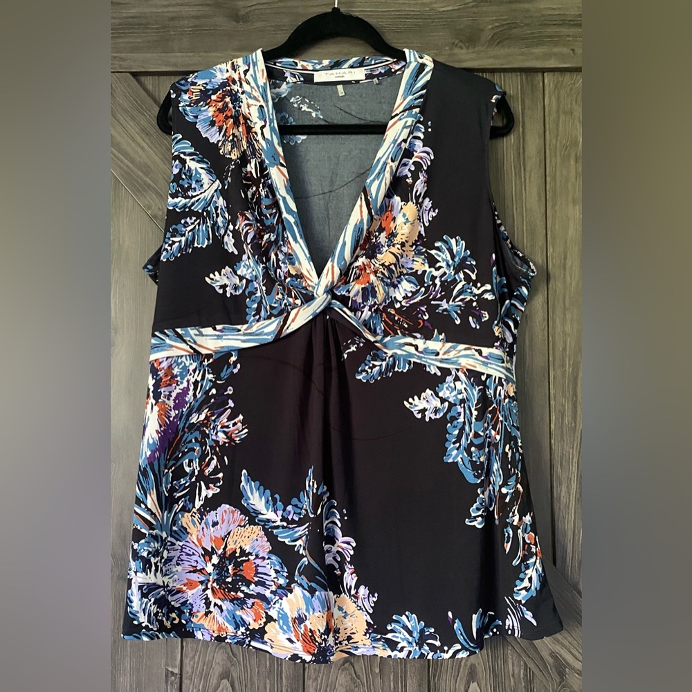 Multi coloured artistic floral print Tahari sleeveless shirt, NWOT, sz 1X